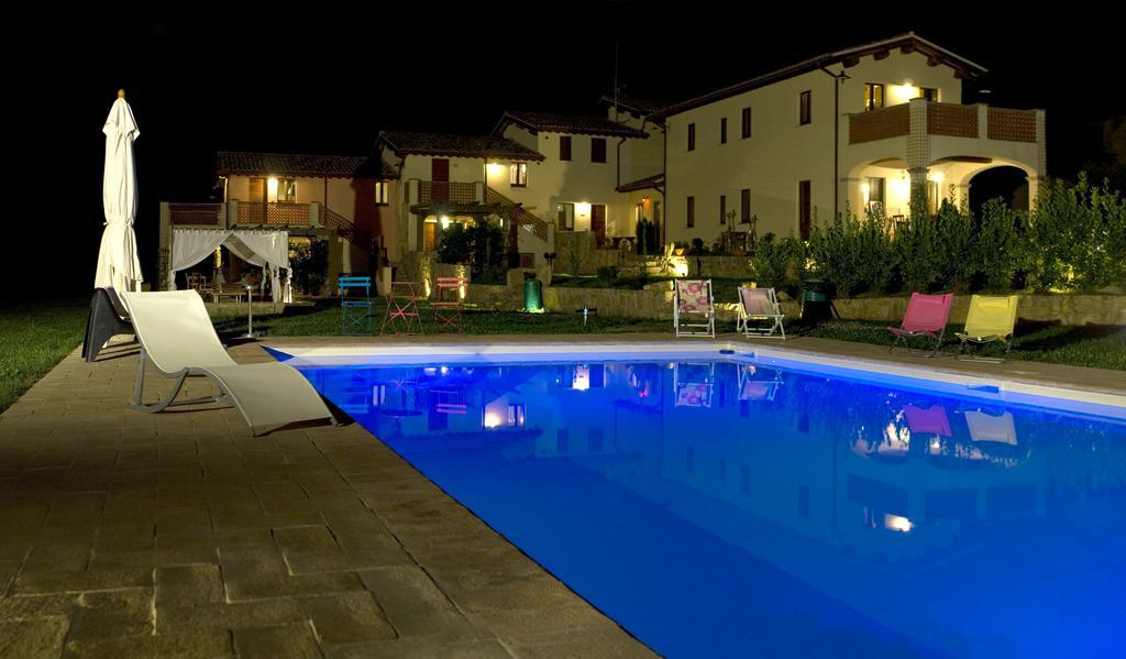 Апарт готель Borgo Le Capannelle Castel Ritaldi Екстер'єр фото